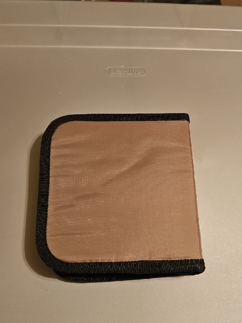 Clarks CD case - Picture 2 of 4